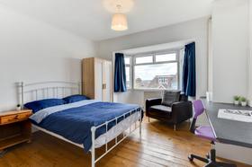 6 bedroom student house in Coombe Road, Brighton