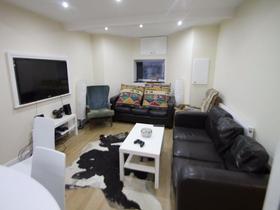 6 bedroom student house in Hyde Park, Leeds