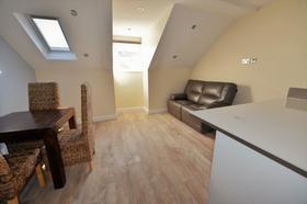 2 bedroom student house in Hyde Park, Leeds