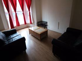 5 bedroom student house in Hyde Park, Leeds
