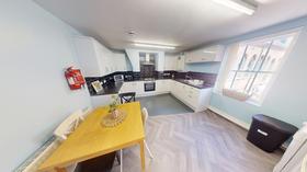 5 bedroom student apartment in City Centre, Nottingham