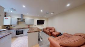 4 bedroom student apartment in City Centre, Nottingham