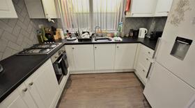 3 bedroom student house in Hyde Park, Leeds