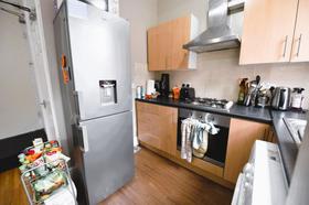 3 bedroom student house in Hyde Park, Leeds