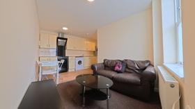 3 bedroom student house in Coombe Road, Brighton