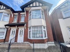 5 bedroom student house in Winton, Bournemouth