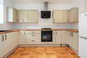 6 bedroom student house in Winton, Bournemouth