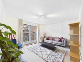 2 bedroom student apartment in Whitechapel, London