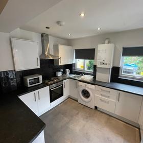 5 bedroom student house in Highfield, Sheffield