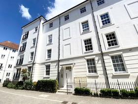 3 bedroom student apartment in City Centre, Canterbury