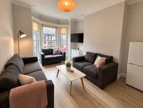 4 bedroom student house in Hyde Park, Leeds
