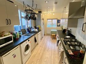 5 bedroom student house in City Centre, Exeter