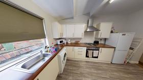 2 bedroom student house in Headingley, Leeds
