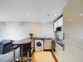 2 bedroom student apartment in Golden Triangle, Loughborough