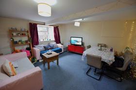 5 bedroom student house in Hyde Park, Leeds