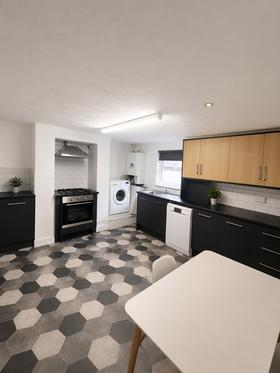 5 bedroom student house in Headingley, Leeds
