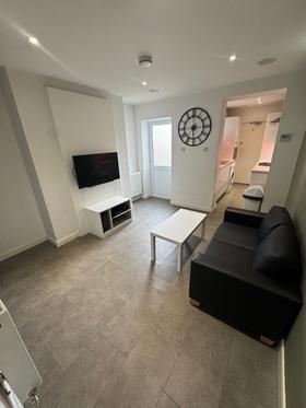4 bedroom student house in Shelton, Stoke-on-Trent