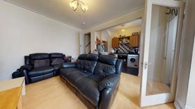 4 bedroom student house in Hyde Park, Leeds