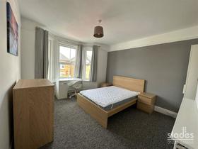 6 bedroom student house in Winton, Bournemouth
