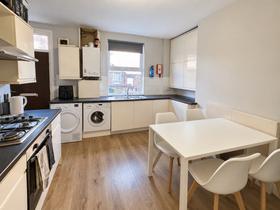 5 bedroom student house in Woodhouse, Leeds