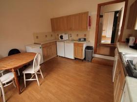 4 bedroom student house in Hyde Park, Leeds