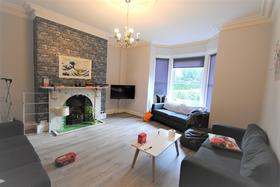 8 bedroom student house in Hyde Park, Leeds
