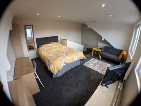 3 bedroom student house in Hyde Park, Leeds