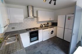 6 bedroom student house in Brynmill, Swansea