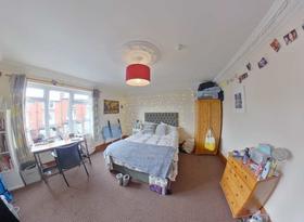 6 bedroom student house in Hyde Park, Leeds
