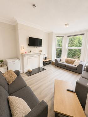6 bedroom student house in Headingley, Leeds