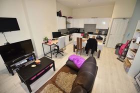 1 bedroom student house in City Centre, Leeds