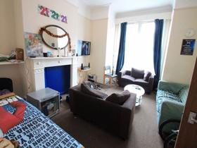 6 bedroom student house in Hyde Park, Leeds