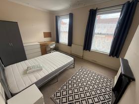 3 bedroom student house in Newtown, Exeter