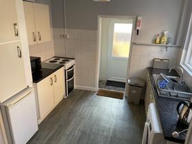 5 bedroom student house in Mount Pleasant, Exeter