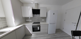 5 bedroom student house in Hyde Park, Leeds