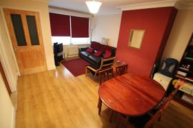 3 bedroom student house in Hyde Park, Leeds