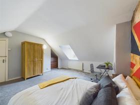 5 bedroom student house in Golden Triangle, Loughborough