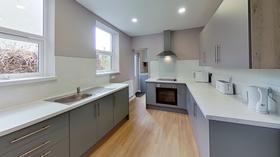 5 bedroom student house in Treforest, Pontypridd