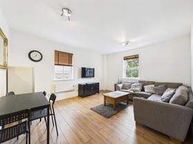 3 bedroom student apartment in Whitechapel, London