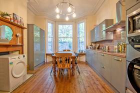 8 bedroom student house in Hyde Park, Leeds