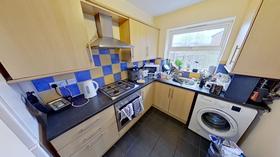 3 bedroom student house in Selly Oak, Birmingham