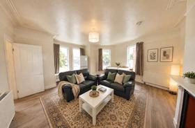 1 bedroom student apartment in Hyde Park, Leeds