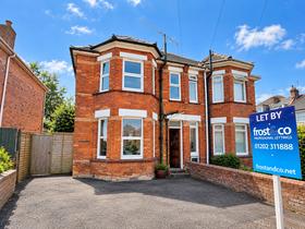 4 bedroom student house in Charminster, Bournemouth