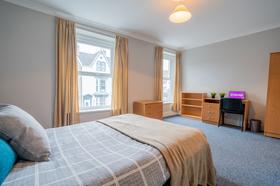 6 bedroom student house in Brynmill, Swansea