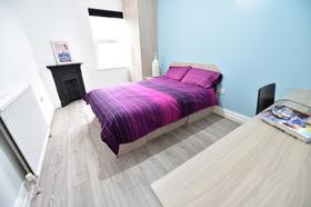 6 bedroom student house in Hyde Park, Leeds