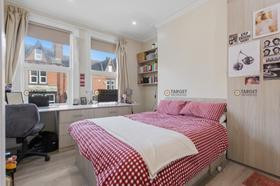 7 bedroom student house in Hyde Park, Leeds
