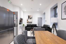 6 bedroom student apartment in City Centre, Swansea