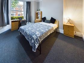 6 bedroom student house in Uplands, Swansea