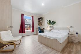 5 bedroom student house in Hyde Park, Leeds