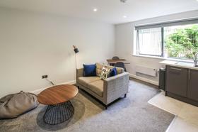 1 bedroom student apartment in Burley, Leeds